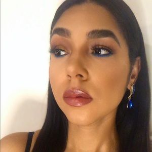 Meet your Posher, Hazel